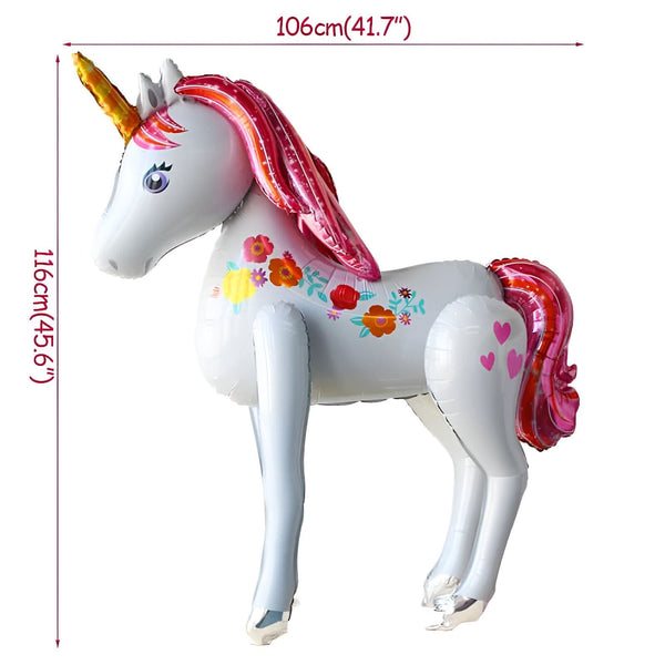 Ballon en forme de licorne blanche avec une crinière rose et rouge, et une corne dorée. Des fleurs colorées décorent son corps, ainsi que de petits cœurs roses. Les dimensions sont indiquées : 106cm (41.7") de longueur et 116cm (45.6") de hauteur., 45501353787647 | Licorne Shop