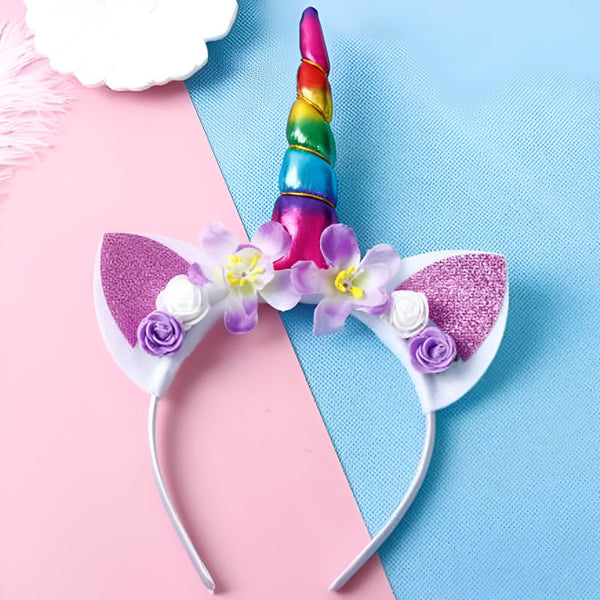 Serre-tête licorne blanc avec des oreilles pailletées violettes, une corne arc-en-ciel et des décorations florales. Accessoire de déguisement pour enfant, parfait pour les fêtes d'anniversaire., 45501375807743 | Licorne Shop