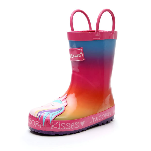 Botte de pluie pour enfant, motif licorne coloré, facile à enfiler grâce à ses poignées intégrées. Idéal pour les jours de pluie, ces bottes sont à la fois pratiques et amusantes., 45501217702143,45501217734911,45501217767679,45501217800447,45501217833215,45501217865983,45501217898751,45501217931519,45501217964287 | Licorne Shop
