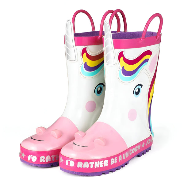 Paire de bottes de pluie pour enfants décorées de motifs de licornes, avec des poignées roses pour faciliter l'enfilage. Les bottes sont blanches avec des détails roses et un texte disant "I'd rather be a unicorn"., 45501102031103,45501102063871,45501102096639,45501102129407,45501102162175,45501102194943,45501102227711,45501102260479,45501102293247 | Licorne Shop