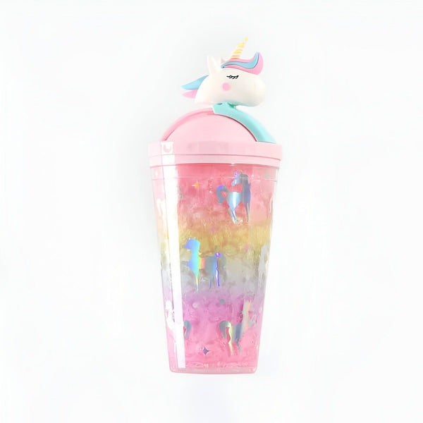 Gobelet enfant décoré d'un motif licorne, avec un couvercle rose surmonté d'une figurine licorne et des paillettes arc-en-ciel à l'intérieur. Bouteille idéale pour les boissons des enfants., 45501178413311 | Licorne Shop