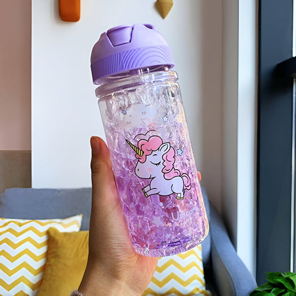 Gourde pour enfant avec motif de licorne et paillettes violettes. Bouteille d'eau ludique avec bouchon violet et graphisme mignon. Accessoire idéal pour l'école ou les activités., 45501174251775 | Licorne Shop