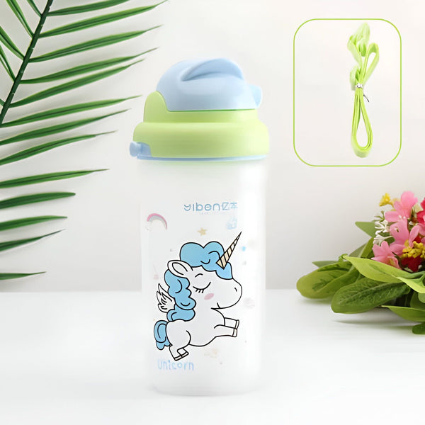 Gourde pour enfants avec un design de licorne bleue et blanche. Le bouchon est bleu et vert. Un cordon vert est inclus., 45501173432575 | Licorne Shop