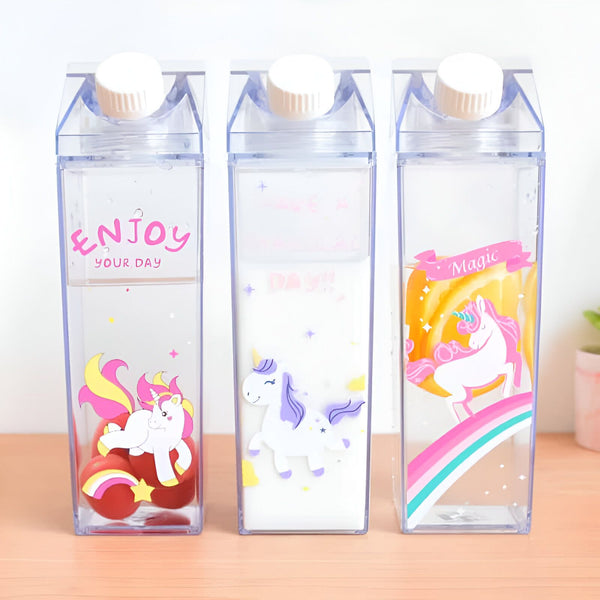 Trois bouteilles d'eau en plastique transparentes avec des motifs de licornes et des messages inspirants. Les bouteilles ressemblent à des mini-cartons de lait., 45501173825791 | Licorne Shop