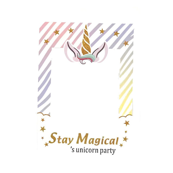 Cadre photo licorne rayé rose et violet avec des étoiles dorées. En bas, l’inscription « Stay Magical » et « Unicorn Party »., 45501137977599 | Licorne Shop