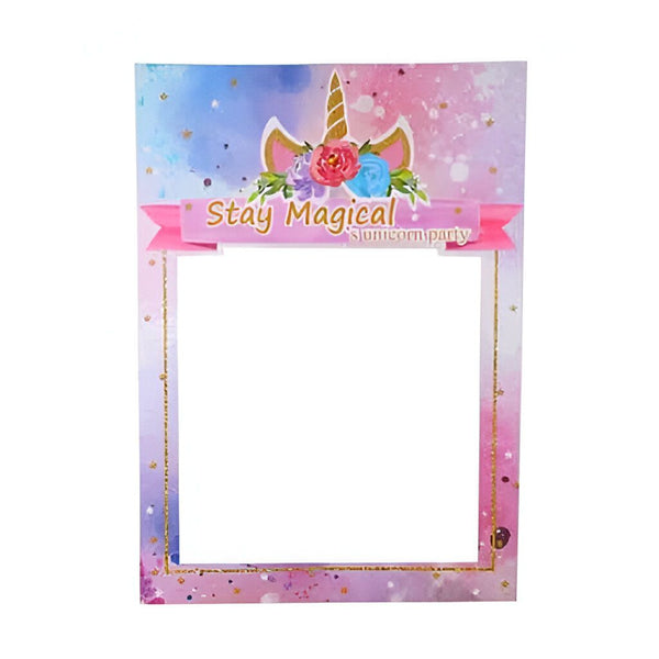 Cadre photo licorne avec l'inscription "Stay Magical" et motif de fleurs et d'étoiles, parfait pour les fêtes d'anniversaire et les événements thématiques., 45501133259007 | Licorne Shop