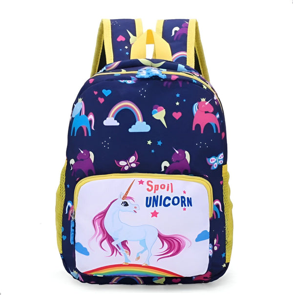 Un sac à dos bleu avec une image de licorne et un arc-en-ciel.