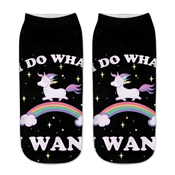 Chaussettes noires avec motif d'un licorne qui saute par-dessus un arc-en-ciel et les mots "Do What I Want" écrits en blanc., 45502201987327 | Licorne Shop