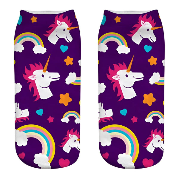Chaussettes violettes avec motifs d'unicorne, d'arc-en-ciel, d'étoiles, de coeurs et de nuages., 45502201889023 | Licorne Shop