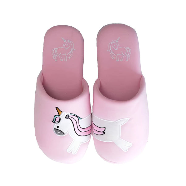 Paires de chaussons roses décorés de licornes. Idéal pour se détendre à la maison avec une touche de fantaisie., 45502270243071,45502270275839,45502270308607,45502270341375,45502270374143,45502270406911,45502270439679,45502270472447,45502270505215 | Licorne Shop