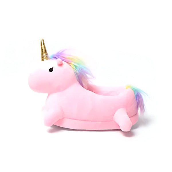 Image d'une pantoufle rose en forme de licorne avec une crinière multicolore et une corne dorée sur fond blanc., 45502278566143,45502278598911,45502278631679,45502278664447,45502278697215,45502278729983,45502278762751,45502278795519,45502278828287 | Licorne Shop