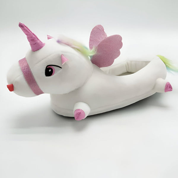 Pantoufle licorne blanche avec des ailes roses et une crinière arc-en-ciel., 45502183899391,45502183932159,45502183964927,45502183997695,45502184030463,45502184063231,45502184095999,45502184128767,45502184161535 | Licorne Shop