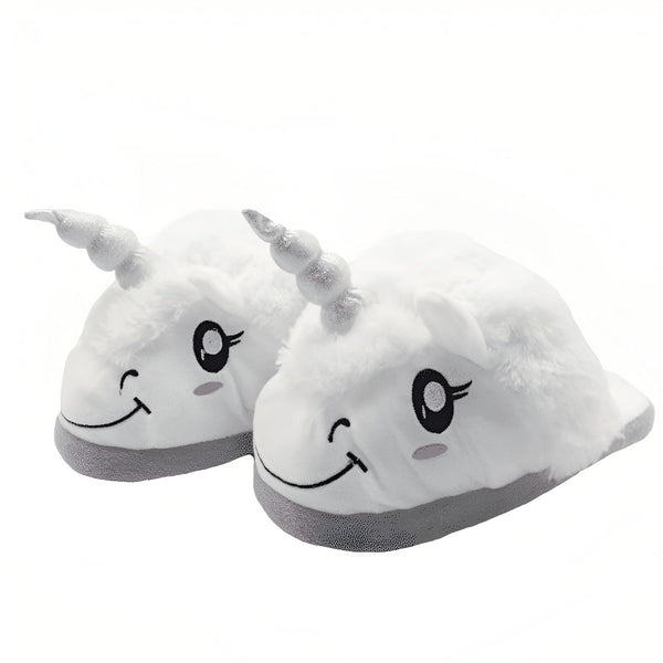 Paire de chaussons en forme de licorne blanche pelucheuse, avec des yeux brodés, une corne argentée et une semelle grise. Chaussons confortables et fantaisistes pour se détendre à la maison., 45502181441791,45502181474559,45502181507327,45502181540095,45502181572863,45502181605631,45502181638399,45502181671167,45502181703935 | Licorne Shop