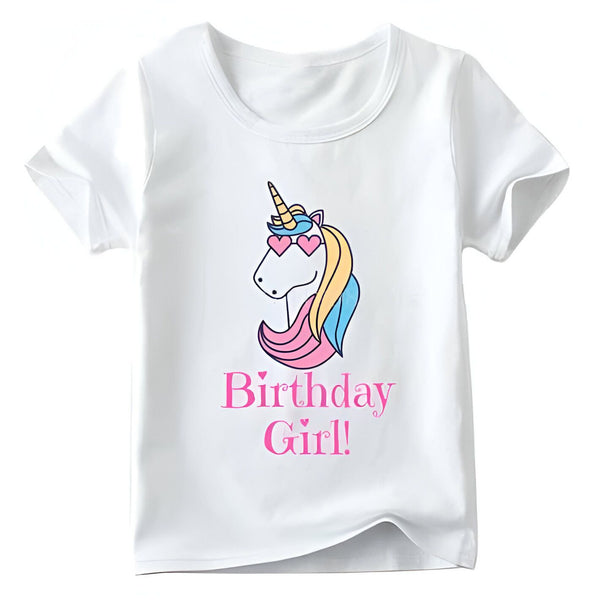 T-shirt blanc pour enfant avec un motif licorne portant des lunettes de soleil en forme de cœur et l'inscription "Birthday Girl !". Idéal pour un anniversaire., 45502321754367,45502321787135,45502321819903,45502321852671,45502321885439,45502321918207,45502321950975,45502321983743 | Licorne Shop
