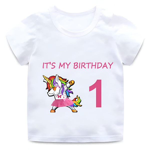 T-shirt blanc pour enfant avec l'inscription "It's my birthday" et un dessin de licorne portant une jupe rose et faisant un dab, à côté du chiffre 1 rose. Idéal pour un premier anniversaire., 45502336925951,45502336958719,45502336991487,45502337024255,45502337057023,45502337089791,45502337122559,45502337155327 | Licorne Shop