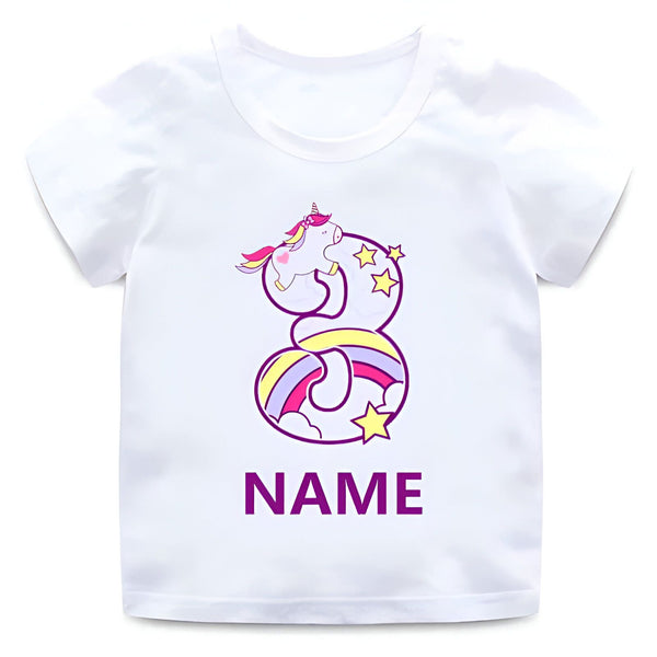 T-shirt blanc personnalisé pour enfant avec motif licorne et le chiffre 3. Idée cadeau anniversaire pour enfant de 3 ans. Personnalisable avec un nom., 45502304878847,45502304911615,45502304944383,45502304977151,45502305009919,45502305042687,45502305075455,45502305108223 | Licorne Shop