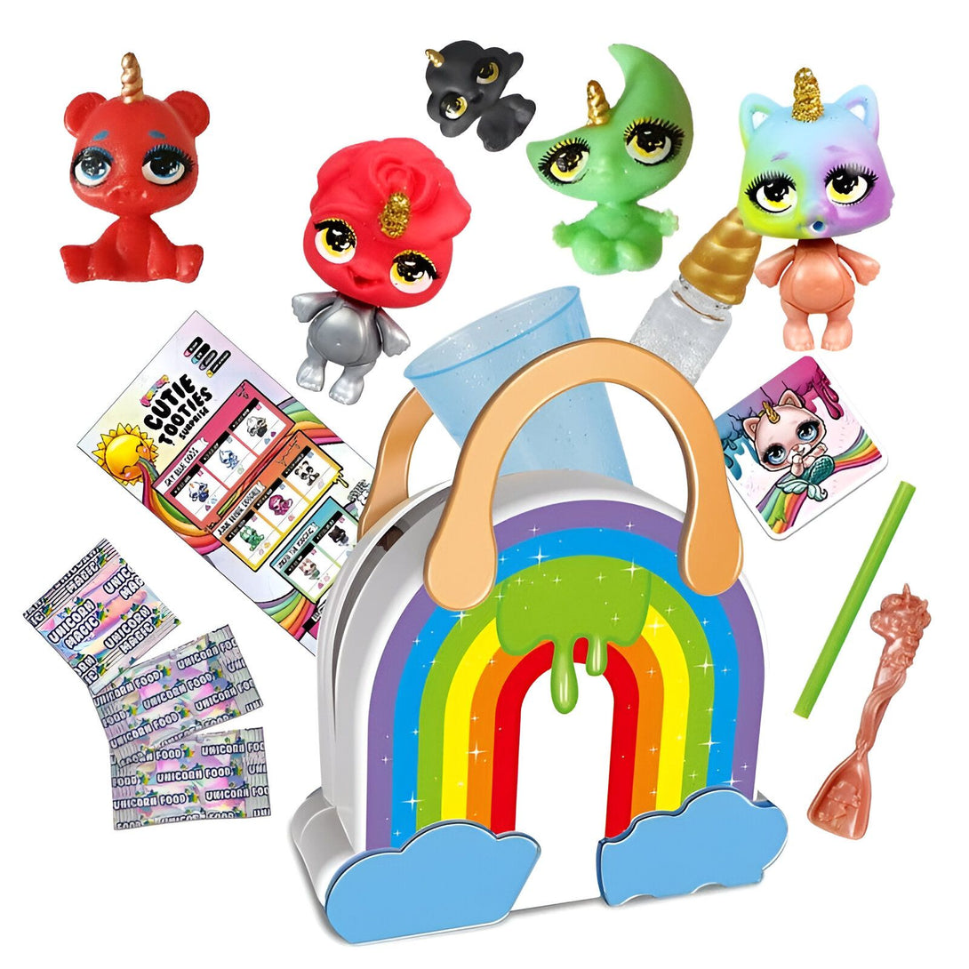 Boîte Cutie Tooties Surprise avec des figurines animaux licornes colorées, des accessoires, et des paquets de nourriture magique pour licornes. Coffret décoré d'un arc-en-ciel et de nuages. Jouets pour enfants., 45501260071167 | Licorne Shop