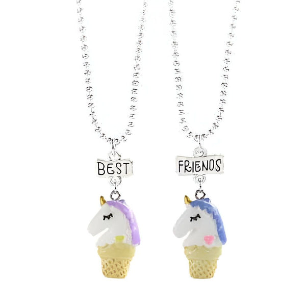 Deux colliers « meilleures amies », chacun avec un pendentif moitié licorne-cornet de glace et une étiquette « BEST FRIENDS »., 45501371416831 | Licorne Shop