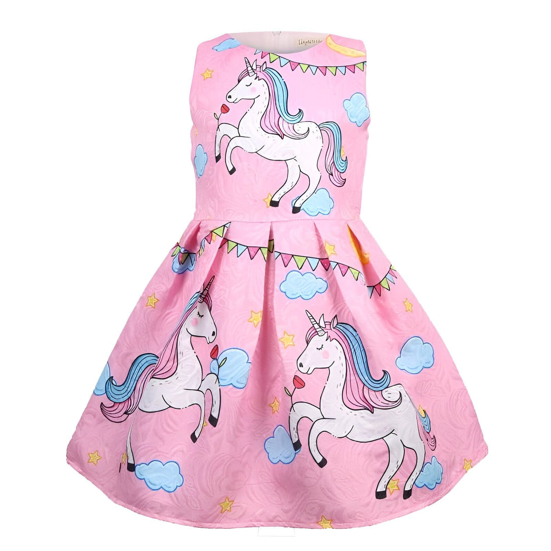 Robe rose pour enfant avec motifs de licornes, nuages et guirlandes. Idéale pour une petite fille aimant les contes de fées et les animaux imaginaires., 45501378101503,45501378134271,45501378167039,45501378199807,45501378232575,45501378265343,45501378298111,45501378330879 | Licorne Shop