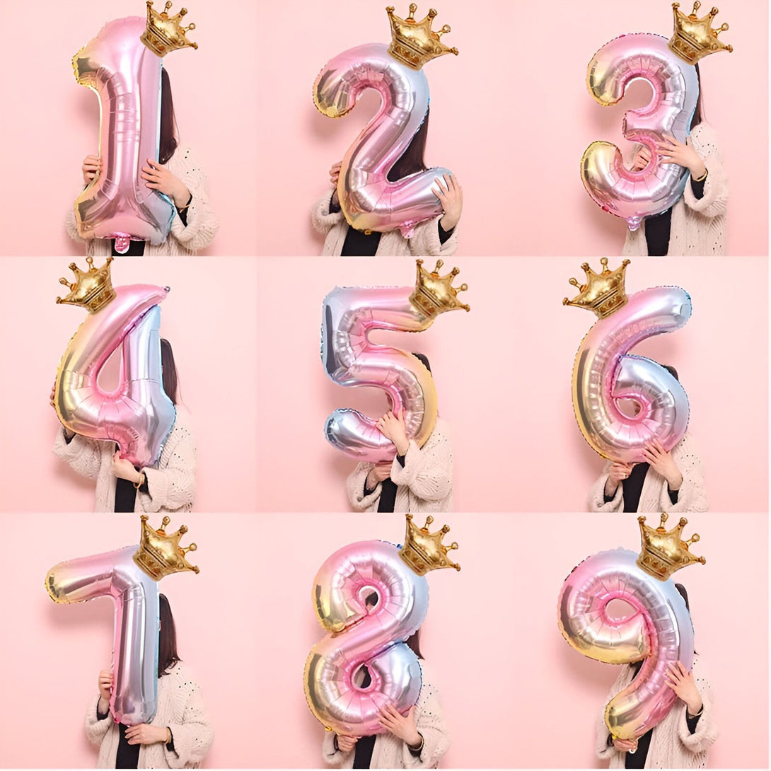 Image de ballons numériques irisés de 1 à 9 avec des couronnes dorées. Ballons colorés pour célébrations d'anniversaire, fêtes. Décorations festives et amusantes., 45501111337215 | Licorne Shop