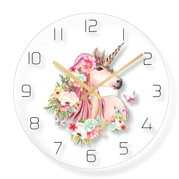 Horloge murale ronde avec un motif de licorne florale et des chiffres noirs. Aiguilles dorées indiquant l'heure. Décoration intérieure fantaisiste., 45501132734719 | Licorne Shop