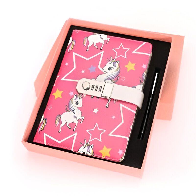 Carnet rose à motifs licornes et étoiles dans une boîte cadeau, avec un fermoir à code et un stylo noir. Ensemble pour fille, papeterie enfant., 45501156294911 | Licorne Shop