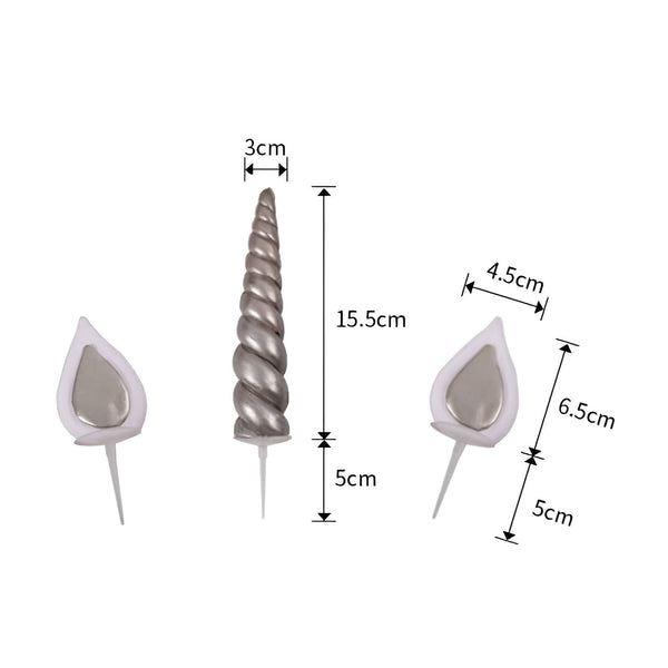 Détails des dimensions d'un ensemble de décoration de gâteau licorne : une corne argentée de 15,5 cm de haut et deux oreilles argentées de 6,5 cm de haut, avec des piquets de 5 cm., 45501305356543 | Licorne Shop
