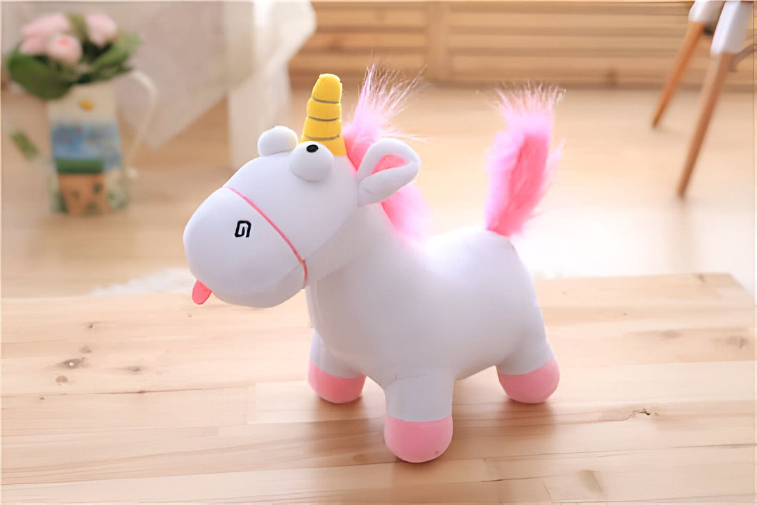 Peluche licorne blanche avec crinière et queue roses, corne jaune. Jouet mignon pour enfants, décoration de chambre d'enfant. Thème féérique et imaginaire. Idée cadeau originale., 45501127196927 | Licorne Shop