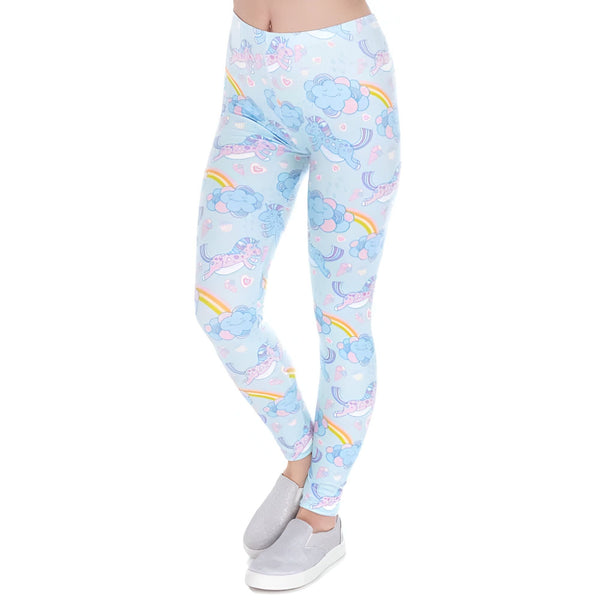 Legging bleu ciel à motifs licornes, nuages et arcs-en-ciel. Pantalon moulant imprimé pour enfant ou adulte. Mode fantaisie colorée et amusante., 45502373134591,45502373167359,45502373200127,45502373232895,45502373265663,45502373298431,45502373331199,45502373363967 | Licorne Shop