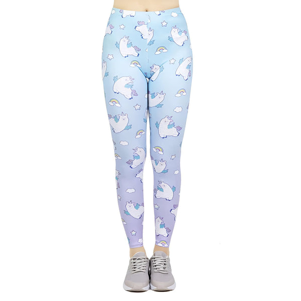 Legging imprimé licorne sur fond bleu et violet. Femme portant des baskets grises. Vêtement fantaisie et confortable., 45502383390975,45502383423743,45502383456511,45502383489279,45502383522047,45502383554815,45502383587583,45502383620351 | Licorne Shop