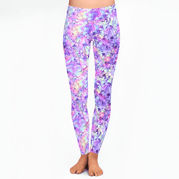 Image de legging pour femme. Le legging est violet et est recouverte d'un imprimé aquarelle multicolore., 45502379557119,45502379589887,45502379622655,45502379655423,45502379688191,45502379720959,45502379753727,45502379786495 | Licorne Shop