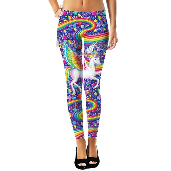 Femme portant un legging imprimé avec un motif de licorne ailée blanche, des étoiles multicolores et un arc-en-ciel sinueux sur un fond violet. Elle porte des chaussures à talons noires., 45502381523199,45502381555967,45502381588735,45502381621503,45502381654271,45502381687039,45502381719807,45502381752575 | Licorne Shop