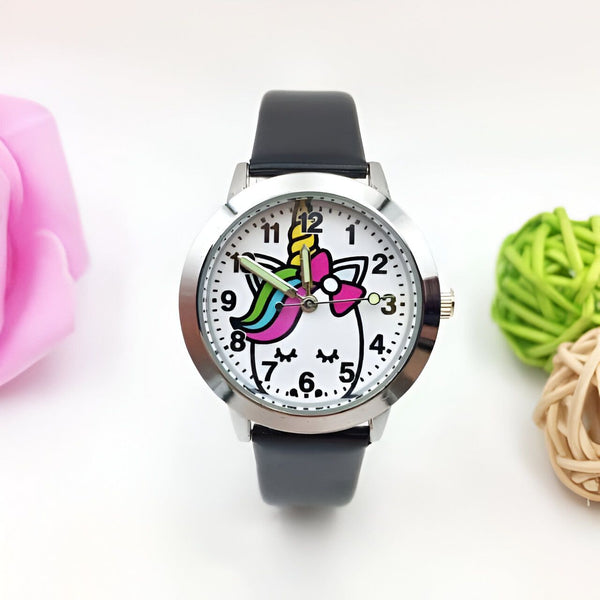 Montre enfant avec bracelet noir et cadran à motif licorne colorée avec des chiffres. Accessoire tendance pour les jeunes filles., 45501128114431 | Licorne Shop