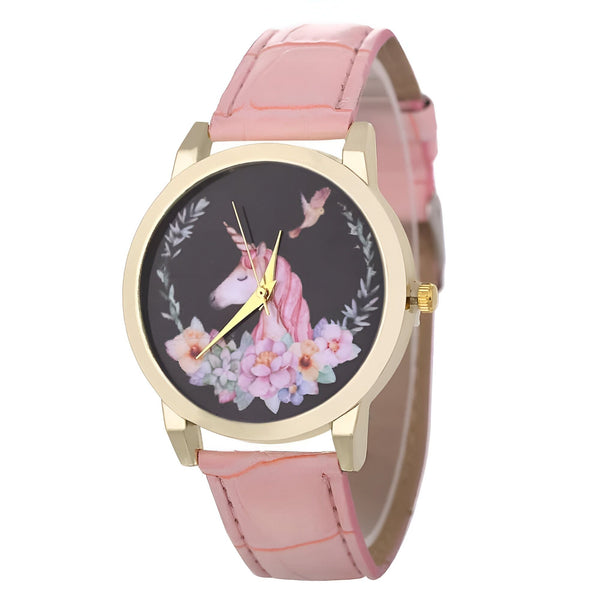 Montre pour enfant avec bracelet rose et cadran orné d'une licorne et de fleurs sur fond noir. Accessoire de mode fantaisie pour filles., 45501320560895 | Licorne Shop