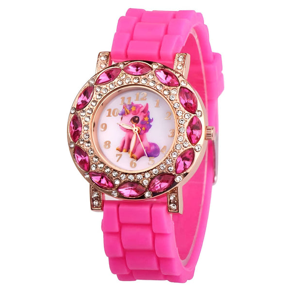 Montre pour enfant rose vif avec un bracelet en silicone et un cadran orné de bijoux et d'un motif de licorne. Accessoire fantaisie pour apprendre l'heure., 45501320134911 | Licorne Shop