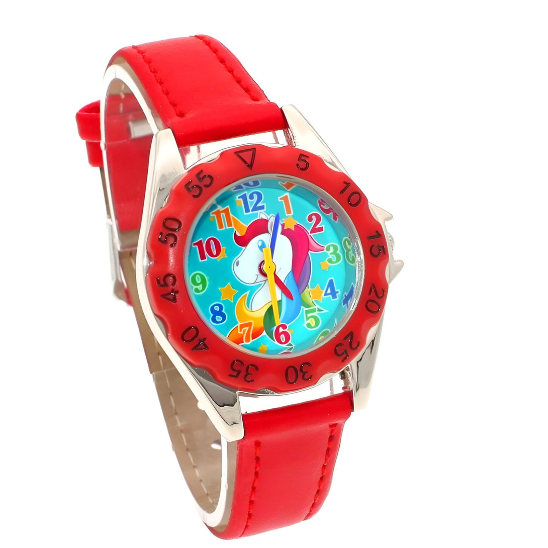 Une montre rouge avec un bracelet en cuir rouge et un cadran coloré avec une image de licorne.