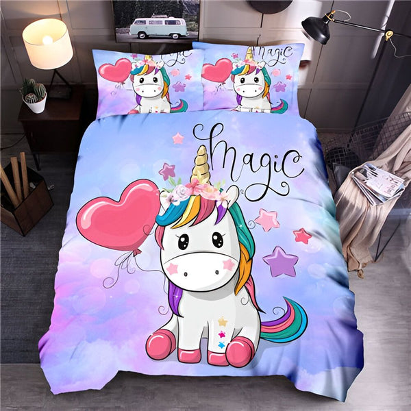 Ensemble de literie pour enfant avec motif de licorne tenant un ballon en forme de cœur et l'inscription "Magic". Couleurs vives et design ludique pour chambre d'enfant., 45501139976447,45501140009215,45501140041983,45501140074751,45501140107519,45501140140287,45501140173055,45501140205823,45501140238591,45501140271359,45501140304127,45501140336895,45501140369663 | Licorne Shop
