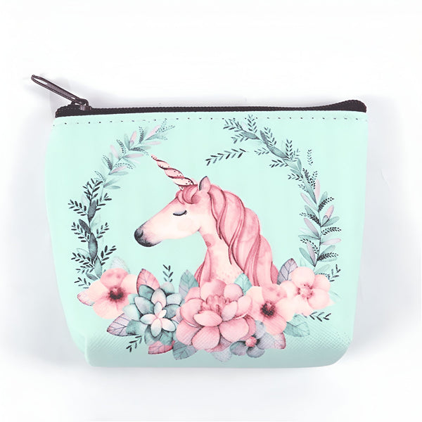 Porte-monnaie turquoise avec motif d'une licorne rose entourée de fleurs. Fermeture éclair sur le dessus. Accessoire mignon et pratique., 45501170090239 | Licorne Shop