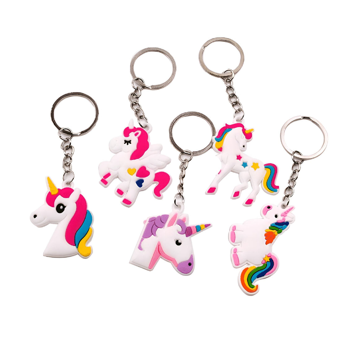 Ensemble de porte-clés licorne colorés en caoutchouc. Motifs variés : licorne ailée, tête de licorne avec crinière arc-en-ciel, licorne cabrée avec queue colorée. Cadeaux fantaisie pour les amoureux des licornes., 45501359554815 | Licorne Shop