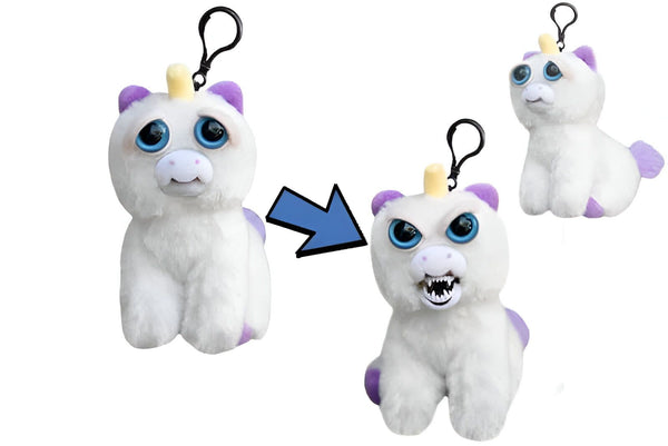 Peluche licorne Feisty Pets, mignonne puis en colère. Pendentif de porte-clés avec une expression faciale changeante. Idée de cadeau amusante pour les enfants et les adultes qui aiment les jouets originaux. Transforme l'adorable peluche en une créature grincheuse en pressant derrière les oreilles., 45501157802239 | Licorne Shop