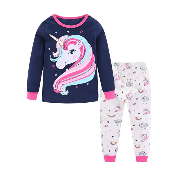 Pyjama enfant à motif d'unicorne. Haut bleu marine à manches longues avec col et poignets roses, orné d'un dessin d'unicorne aux couleurs rose, bleu et blanc. Pantalon blanc à motifs assortis. Ensemble confortable et amusant pour les nuits douces., 45502355341567,45502355374335,45502355407103,45502355439871,45502355472639,45502355505407,45502355538175,45502355570943 | Licorne Shop