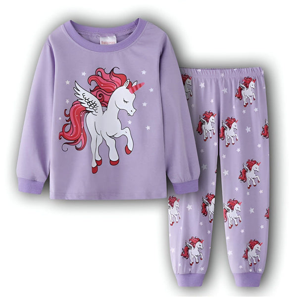 Pyjama lilas pour enfant avec motif d'une licorne ailée sur le haut et le pantalon., 45502359240959,45502359273727,45502359306495,45502359339263,45502359372031,45502359404799,45502359437567,45502359470335 | Licorne Shop