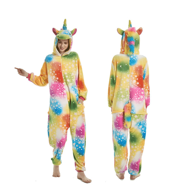 Femme portant un pyjama kigurumi licorne multicolore avec capuche et queue, vue de face et de dos sur fond blanc., 45502004429055,45502004461823,45502004494591,45502004527359,45502004560127,45502004592895,45502004625663,45502004658431 | Licorne Shop