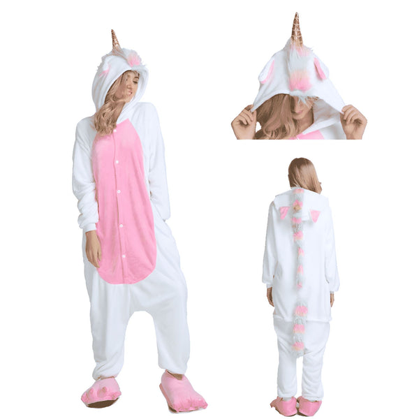 Image de présentation d'un pyjama/combinaison licorne blanc et rose. On voit une femme portant le pyjama de face et de dos, ainsi qu'un gros plan sur la capuche avec la corne., 45502012031231,45502012063999,45502012096767,45502012129535,45502012162303,45502012195071,45502012227839,45502012260607 | Licorne Shop