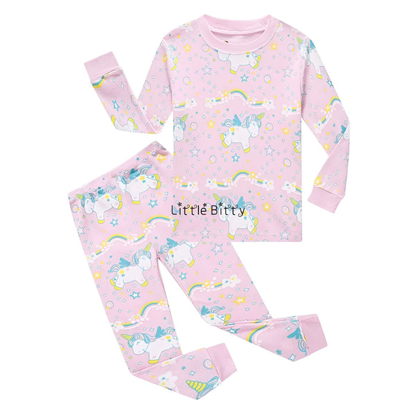 Pyjama rose imprimé licorne pour enfant. Ensemble de nuit confortable avec motifs fantaisistes, idéal pour les rêves magiques., 45502352556287,45502352589055,45502352621823,45502352654591,45502352687359,45502352720127,45502352752895,45502352785663 | Licorne Shop