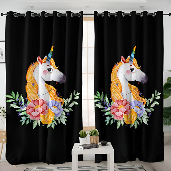 Rideaux noirs avec motif d'un licorne blanc à crinière blonde et une corne arc-en-ciel, entouré de fleurs colorées. Idéal pour chambre d'enfant., 45501034758399 | Licorne Shop