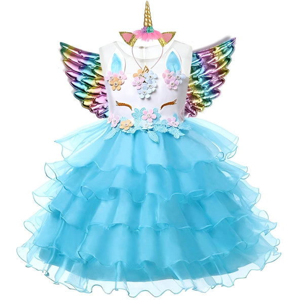 Une robe de licorne bleue à manches courtes avec une jupe en tulle multicouche et des ailes de licorne arc-en-ciel.