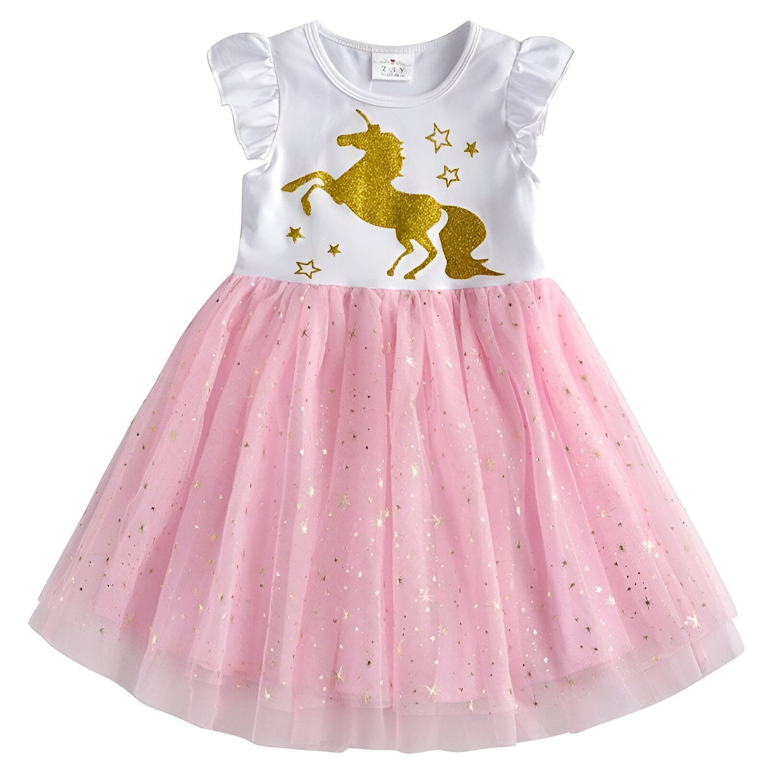 Une robe rose à manches courtes pour fille avec une licorne dorée et des étoiles.