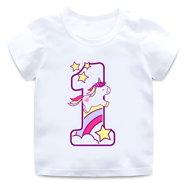 T-shirt blanc enfant avec motif du chiffre 1 orné d'un mignon licorne et d'étoiles, parfait pour célébrer un premier anniversaire. Vêtement adorable et festif pour les tout-petits., 45502312939775,45502312972543,45502313005311,45502313038079,45502313070847,45502313103615,45502313136383,45502313169151 | Licorne Shop