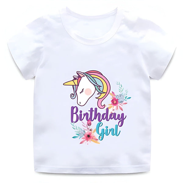 T-shirt blanc pour fille avec un dessin de licorne, des fleurs et l'inscription "Birthday Girl" (fille d'anniversaire). Idéal pour une fête d'anniversaire., 45502336303359,45502336336127,45502336368895,45502336401663,45502336434431,45502336467199,45502336499967,45502336532735 | Licorne Shop